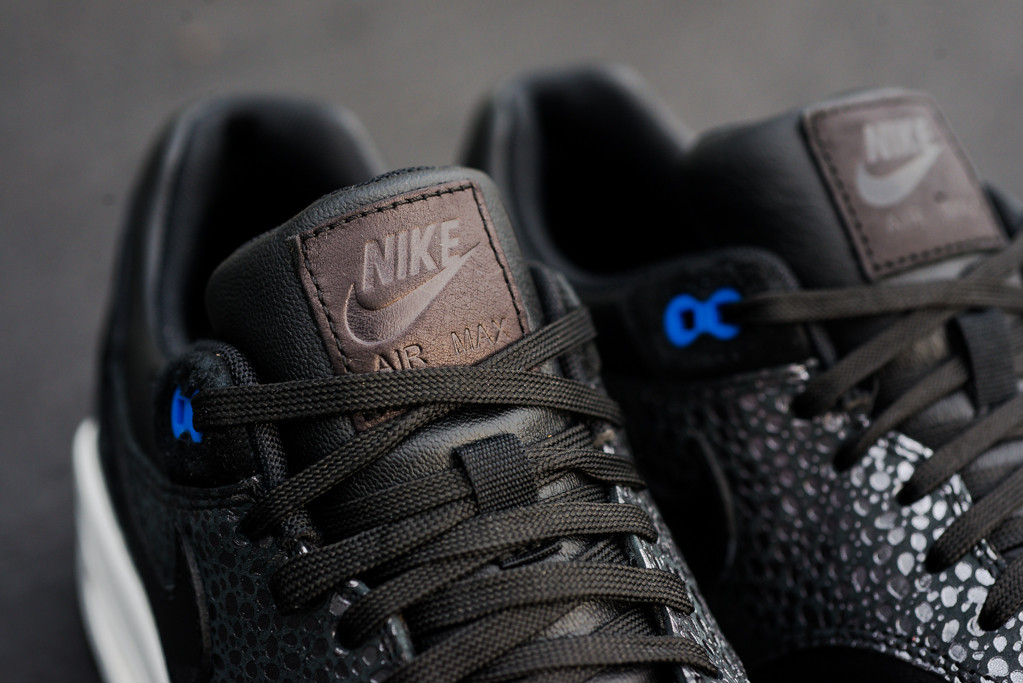 Nike_Air_Max_1_Deluxe_Black_-_Hyper_Cobalt_684708_001_150_Sneaker_Politics_Hypebeast_10_1024x1024