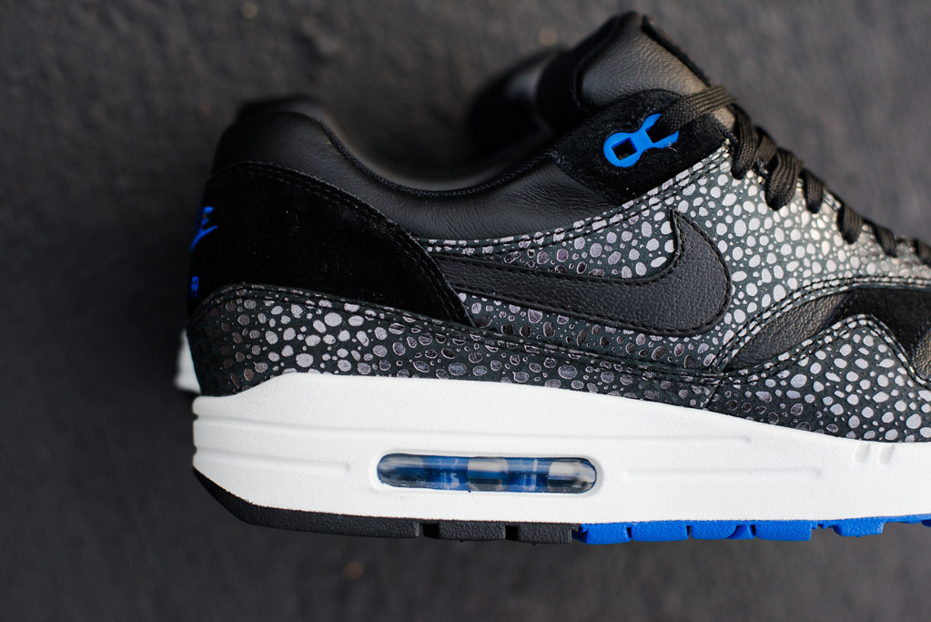 Nike_Air_Max_1_Deluxe_Black_-_Hyper_Cobalt_684708_001_150_Sneaker_Politics_Hypebeast_12_1024x1024