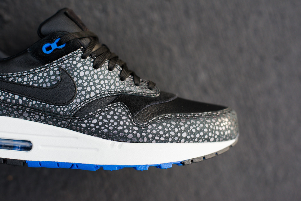 Nike_Air_Max_1_Deluxe_Black_-_Hyper_Cobalt_684708_001_150_Sneaker_Politics_Hypebeast_13_1024x1024