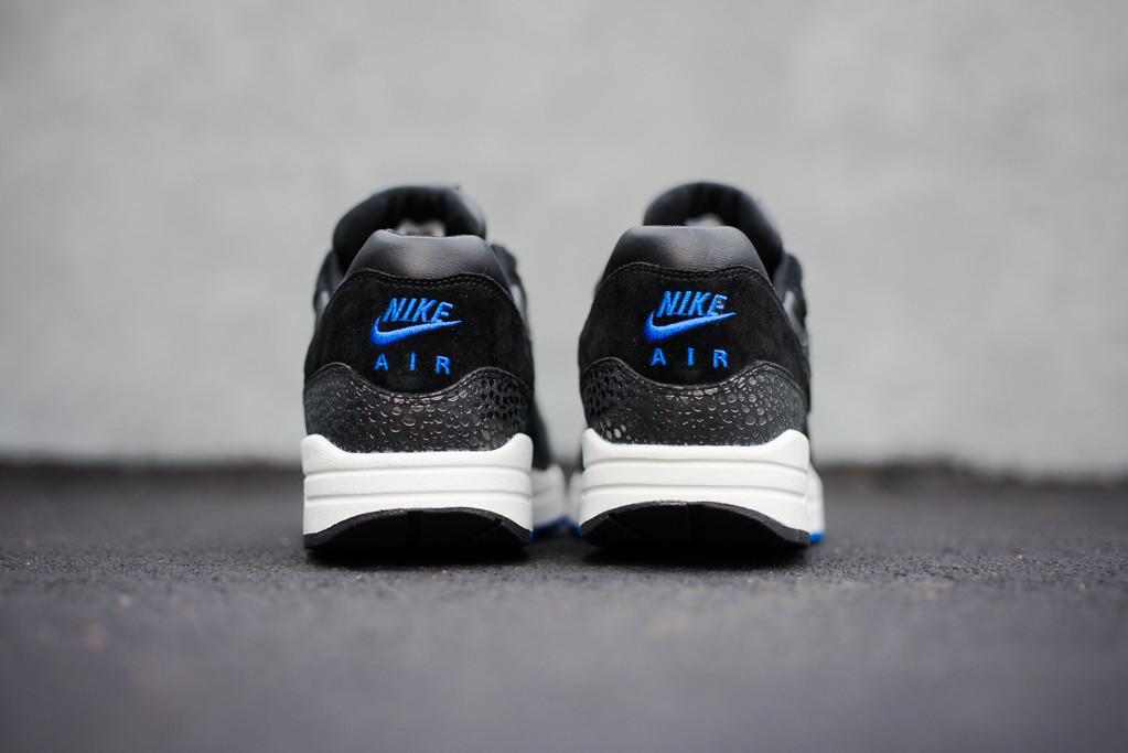 Nike_Air_Max_1_Deluxe_Black_-_Hyper_Cobalt_684708_001_150_Sneaker_Politics_Hypebeast_5_1024x1024