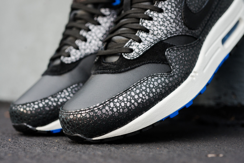 Nike_Air_Max_1_Deluxe_Black_-_Hyper_Cobalt_684708_001_150_Sneaker_Politics_Hypebeast_9_1024x1024