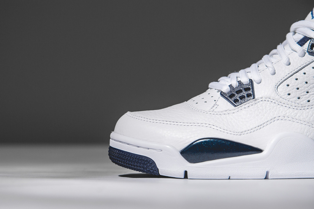 air-jordan-4-retro-remastered-columbia-02