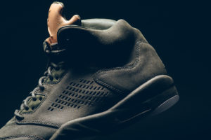 Erakordne Air Jordan 5 "Take Flight" luksusmudel letihinnaga 400€