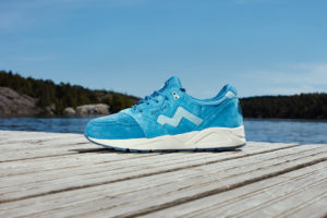 Rootsi Sneakersnstuff ja Soome Karhu koostöö kets "The land of a thousand lakes"