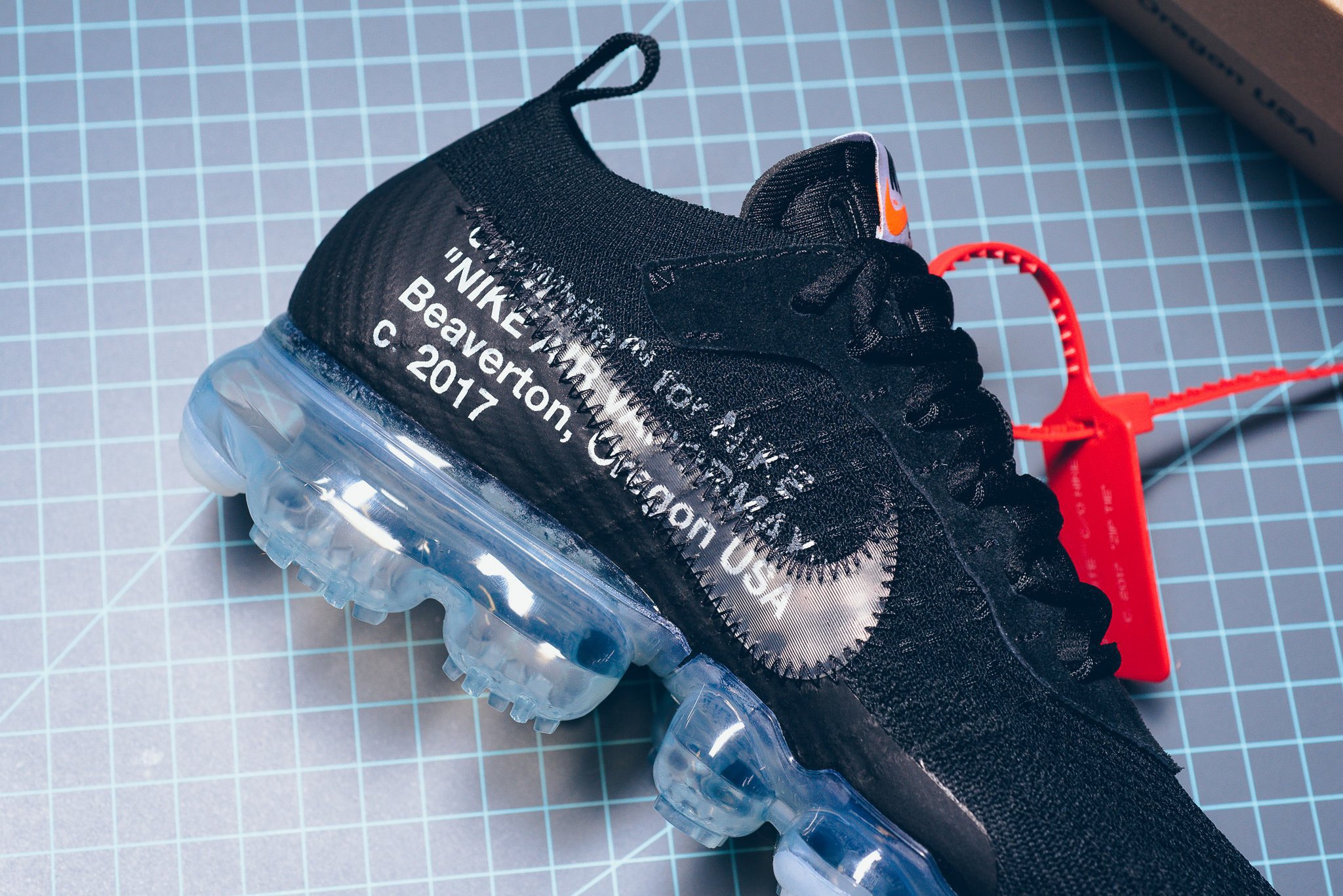 Uus OFF WHITE + Nike Air Vapormax