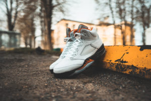 Air Jordan 5 OG "Fire Red" jõuab hilinemisega müügile ka Eestisse